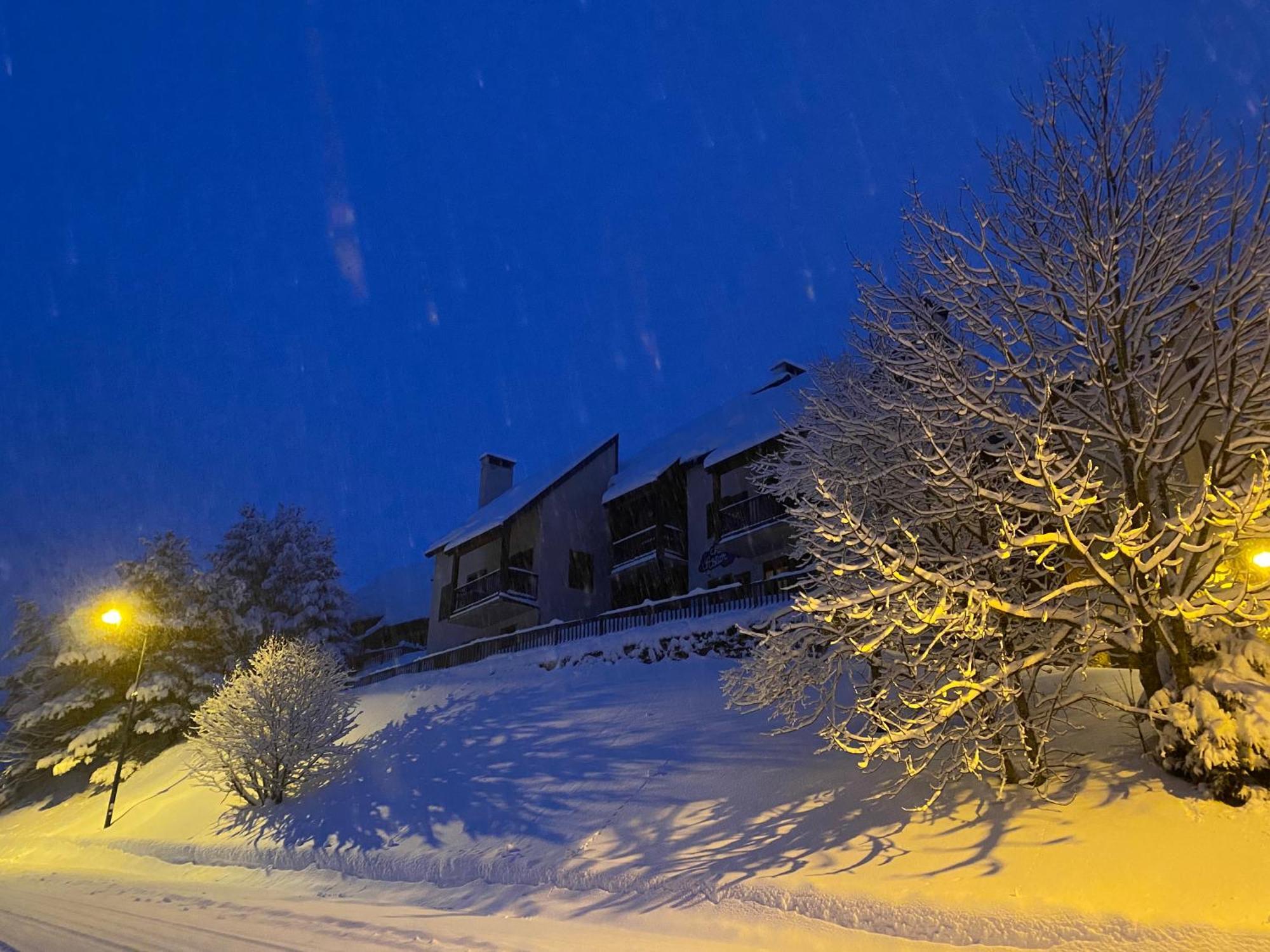 Chalet Aster Lägenhet Germ Exteriör bild